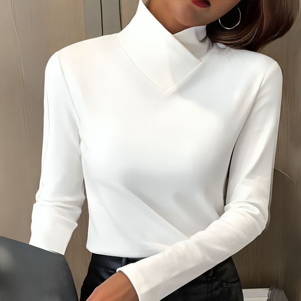 Lily | Elegant Turtleneck Fit