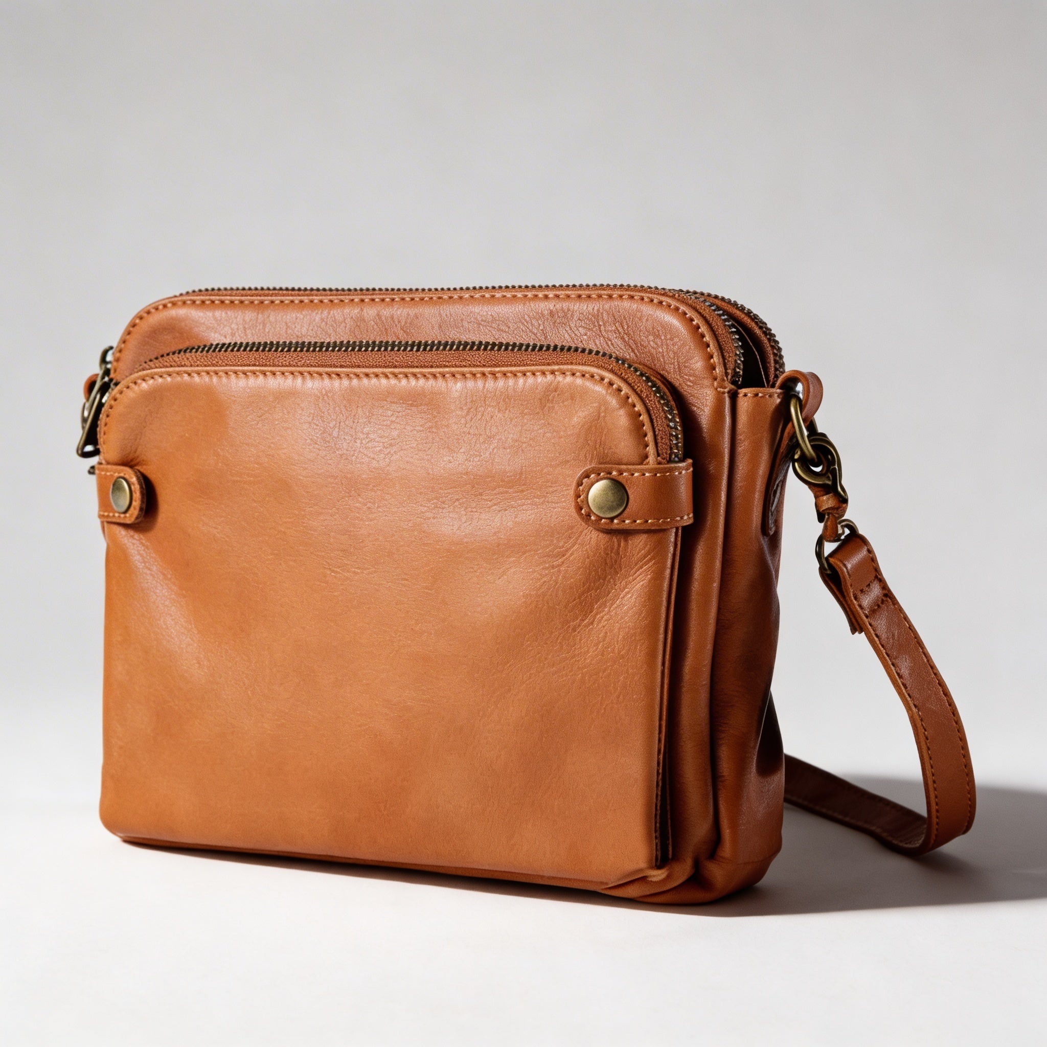 Freya | Women’s Crossbody Bag With Zip Closure And Compact Shape | Everyday