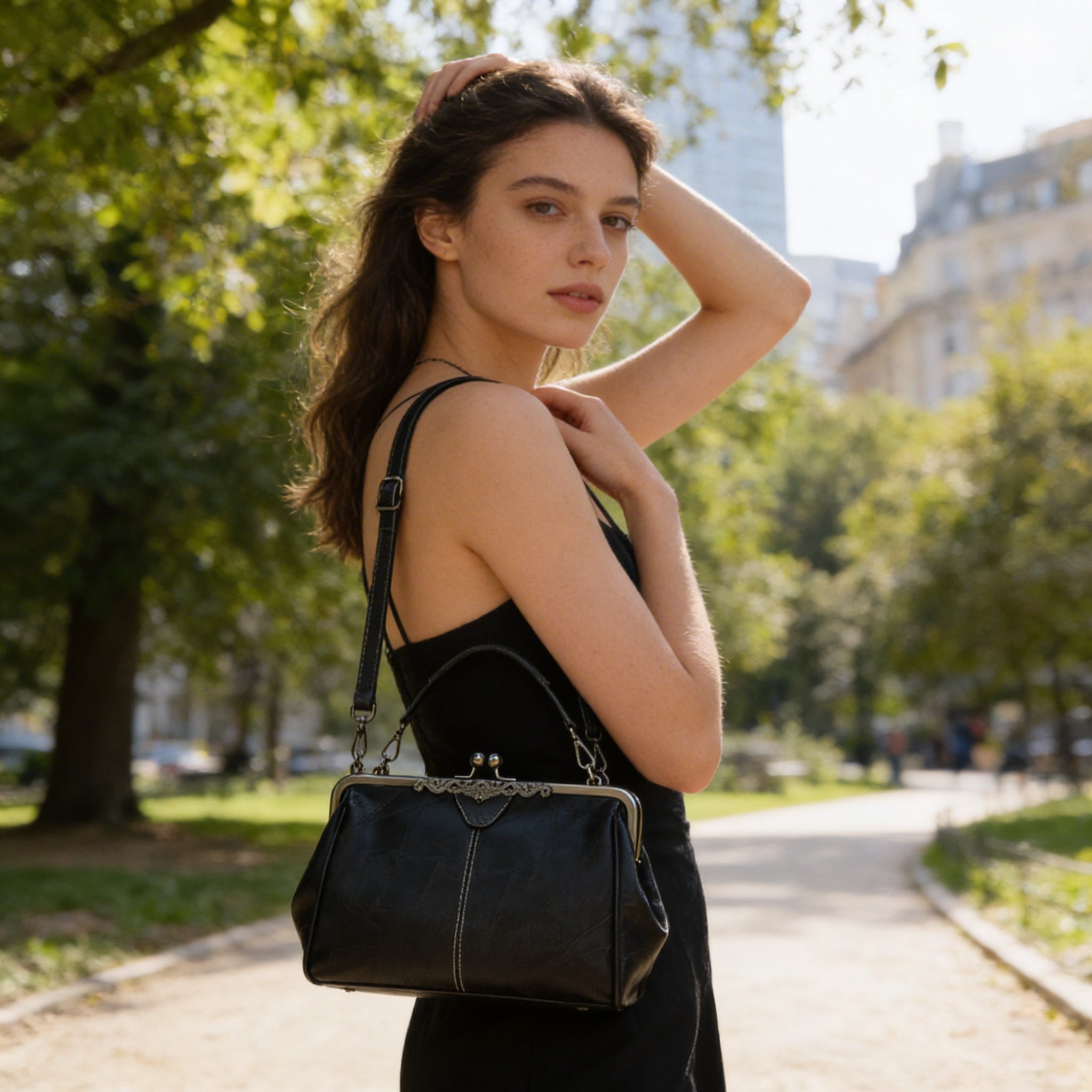 Isla | Women’s Crossbody Bag With Clasp Closure And Contrast Stitching | Vintage