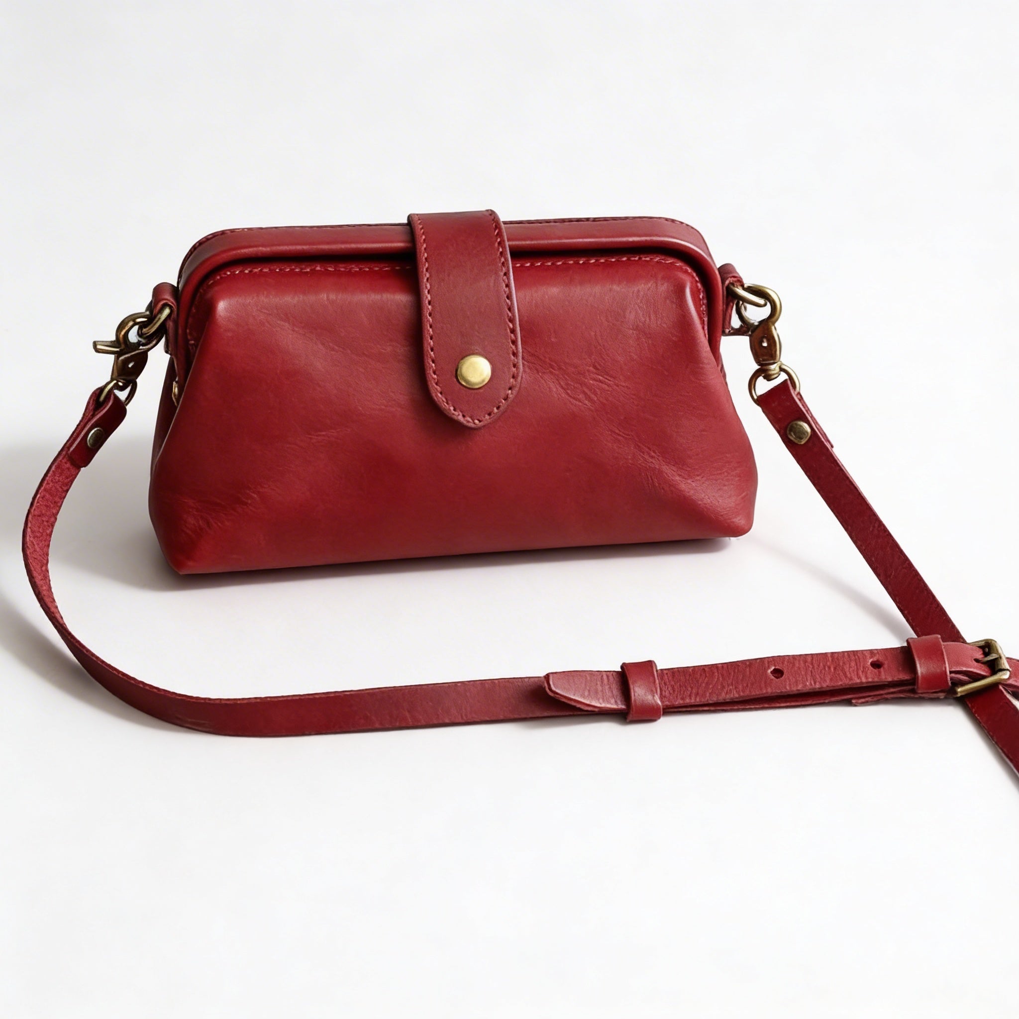 Lily | Women’s Crossbody Bag With Snap Closure And Compact Shape | Everyday