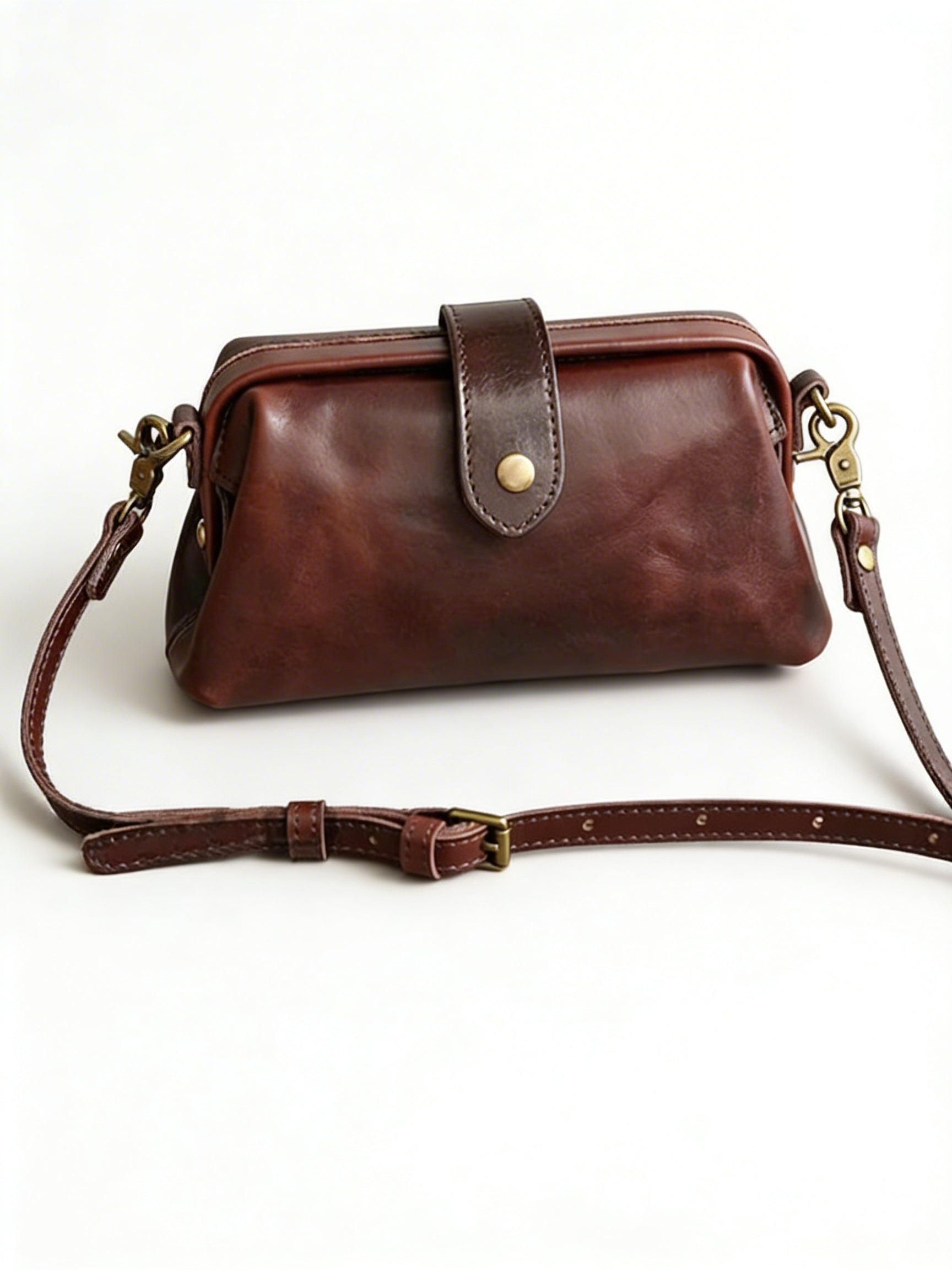 Lily | Women’s Crossbody Bag With Snap Closure And Compact Shape | Everyday