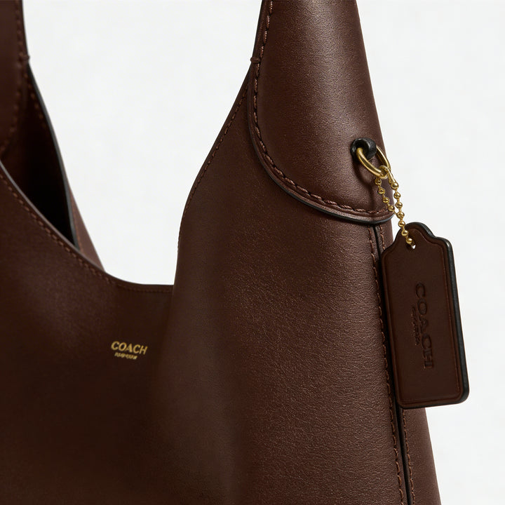 Olivia | Women’s Leather Shoulder Bag With Gold Hardware And Structured Body | Elegant